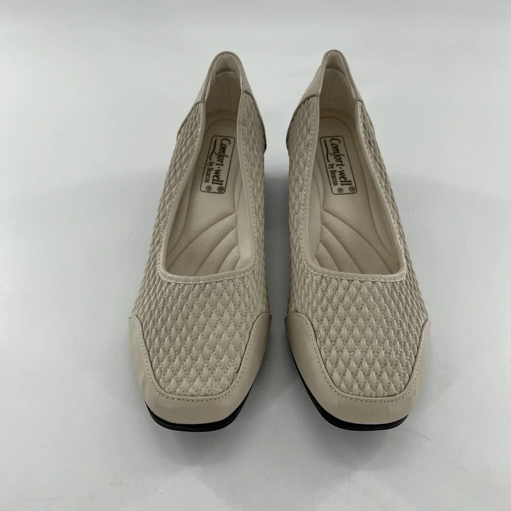 Comfort Well‎ Beacon Stretch N Form Slip On Shoes 8.5M Nude Beige Low Heel Pump